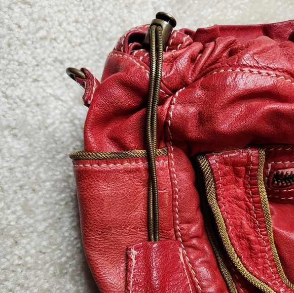 Relisted Vintage Sissirossi small red and gold leather handbag - Picture 10 of 14